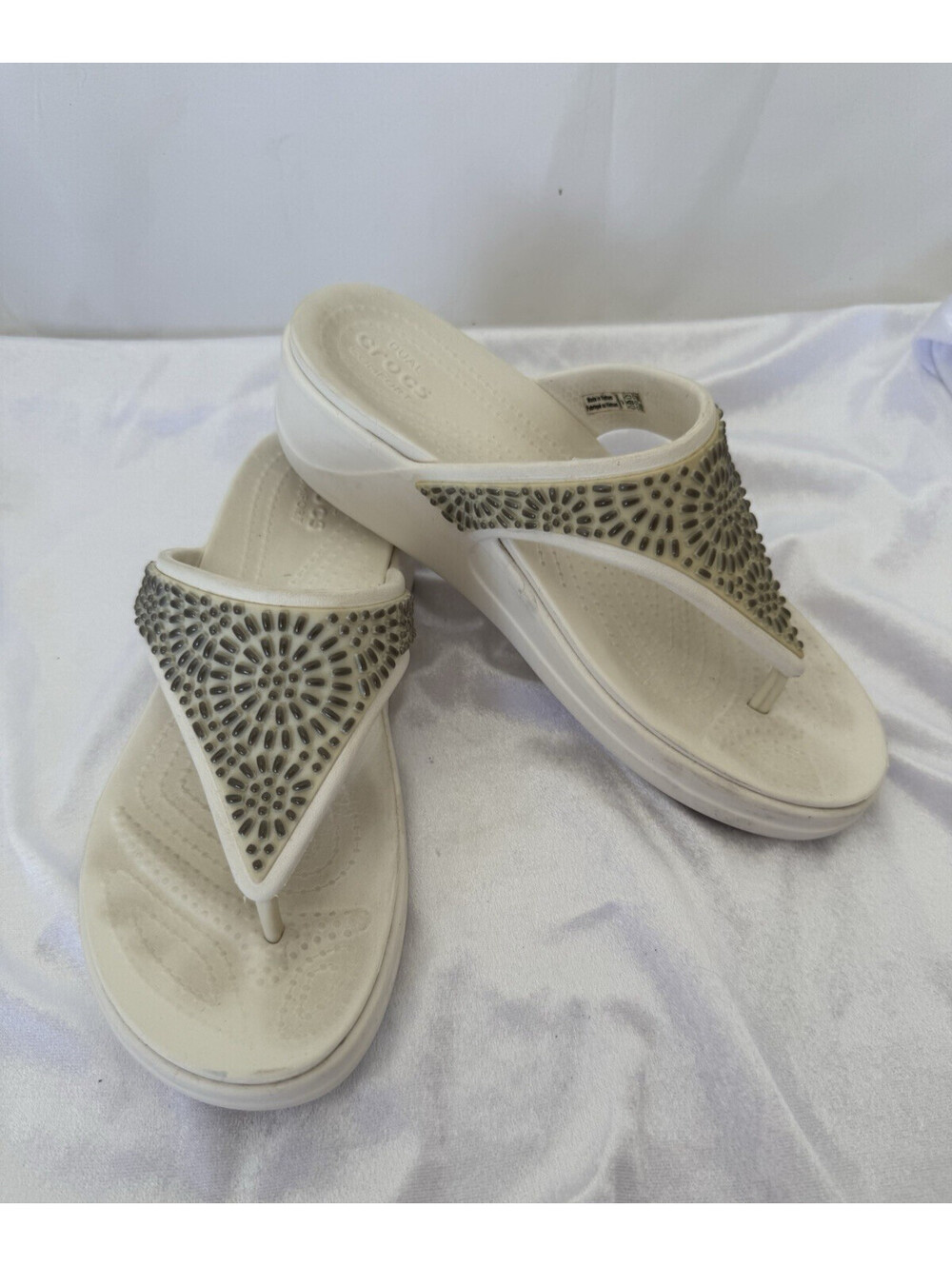Crocs Women's Monterey Diamante Wedge Flip Sandals Size 7 White Thongs Sunburst